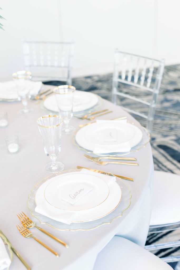 Beautiful gold wedding dinner table decorations 