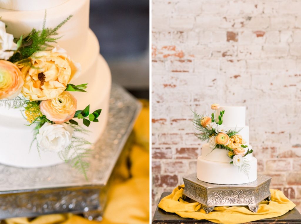 Yellow flower on the cake for wedding inspiration 